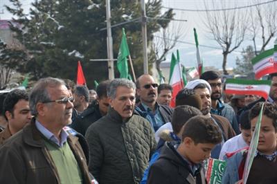 حضور شهردار لواسان در راهپیمایی 22 بهمن