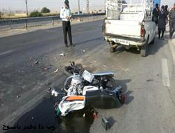یک کشته بر اثر برخورد موتورسیکلت با وانت پیکان در گچساران+ عکس