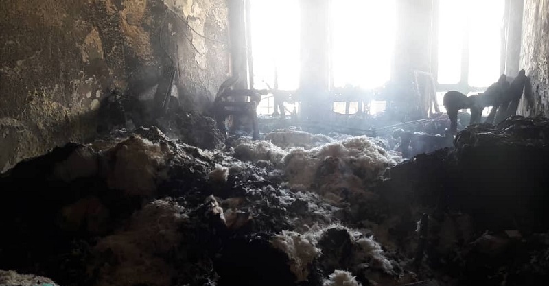 مهار آتش سوزی واحد مسکونی در یاسوج + تصویر