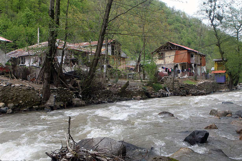 ساخت و سازهای غیر مجاز در بستر رودخانه ها تهدیدی جدی برای محیط زیست