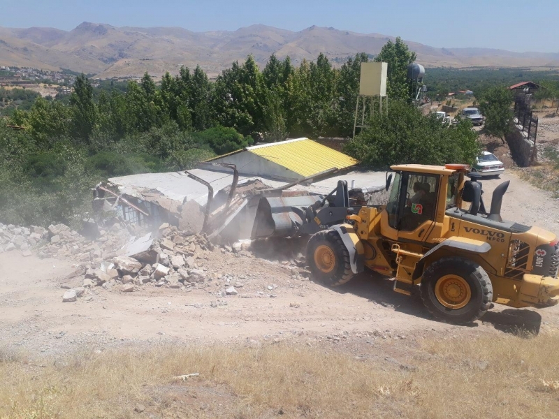تخریب 5بنای  غیر مجاز اراضی کشاورزی در شهرستان قزوین