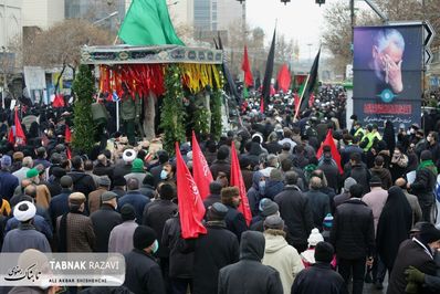 گزارش تصویری اجتماع عظیم عزاداران فاطمی همراه با مراسم تشییع پیکر مطهر شهدای گمنام و شهید مدافع حرم