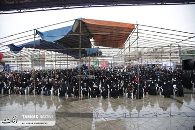 گزارش تصویری اجتماع عظیم عزاداران فاطمی همراه با مراسم تشییع پیکر مطهر شهدای گمنام و شهید مدافع حرم