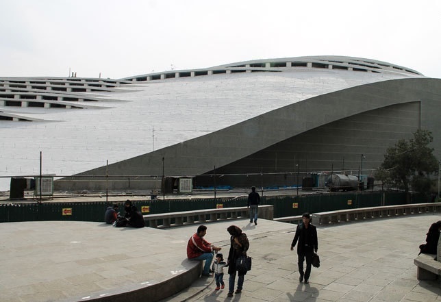 ماجرای همسایه میلیاردی تئاتر شهر ماجرای همسایه میلیاردی تئاتر شهر