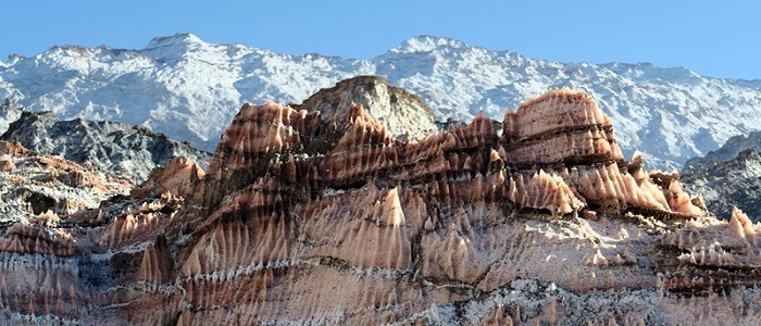 معرفی آثار تاریخی و جاذبه های گردشگری استان بوشهر/بازار سنتی بوشهر، کوه نمکی جاشک، خلیج نایبند، آب انبار قوام معرفی آثار تاریخی و جاذبه های گردشگری استان بوشهر/بازار سنتی بوشهر، کوه نمکی جاشک، خلیج نایبند، آب انبار قوام