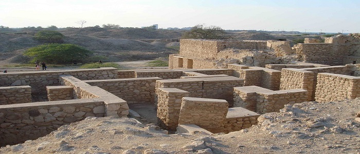 معرفی آثار تاریخی و جاذبه های گردشگری استان هرمزگان/قلعه پرتغالی ها، منطقه باستانی سورو، شهر حریره، حمام گله داری معرفی آثار تاریخی و جاذبه های گردشگری استان هرمزگان/قلعه پرتغالی ها، منطقه باستانی سورو، شهر حریره، حمام گله داری