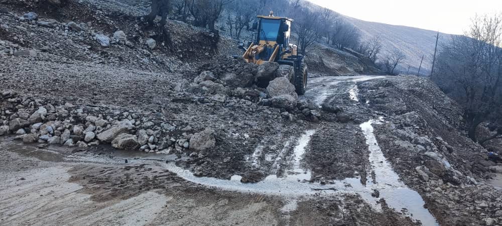 برخی از جاده و راه های دسترسی توسط ماشین آلات سنگین شرکت نفت و گاز استان بازگشایی شدند برخی از جاده و راه های دسترسی توسط ماشین آلات سنگین شرکت نفت و گاز استان بازگشایی شدند