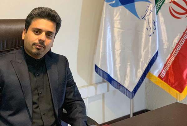 دانشجویان دانشگاه آزاد واحد كيش از رئیس دانشگاه تقدیر کردند