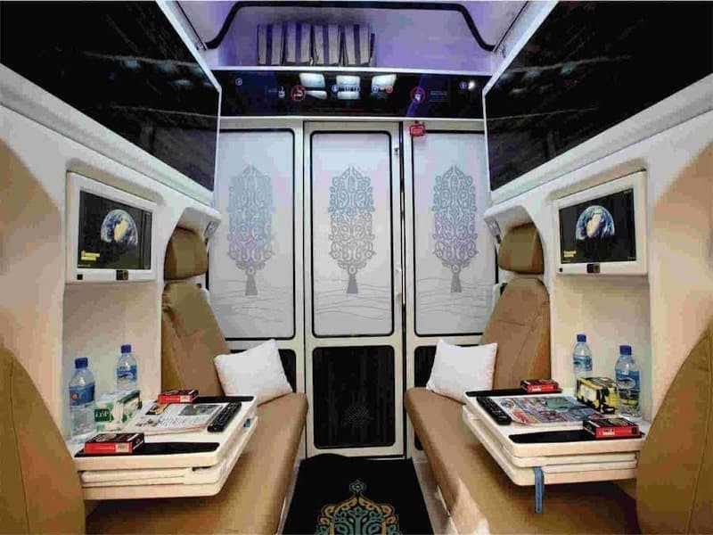 چه ایستگاههایی در مسیر قم به مشهد وجود دارند؟ چه ایستگاههایی در مسیر قم به مشهد وجود دارند؟