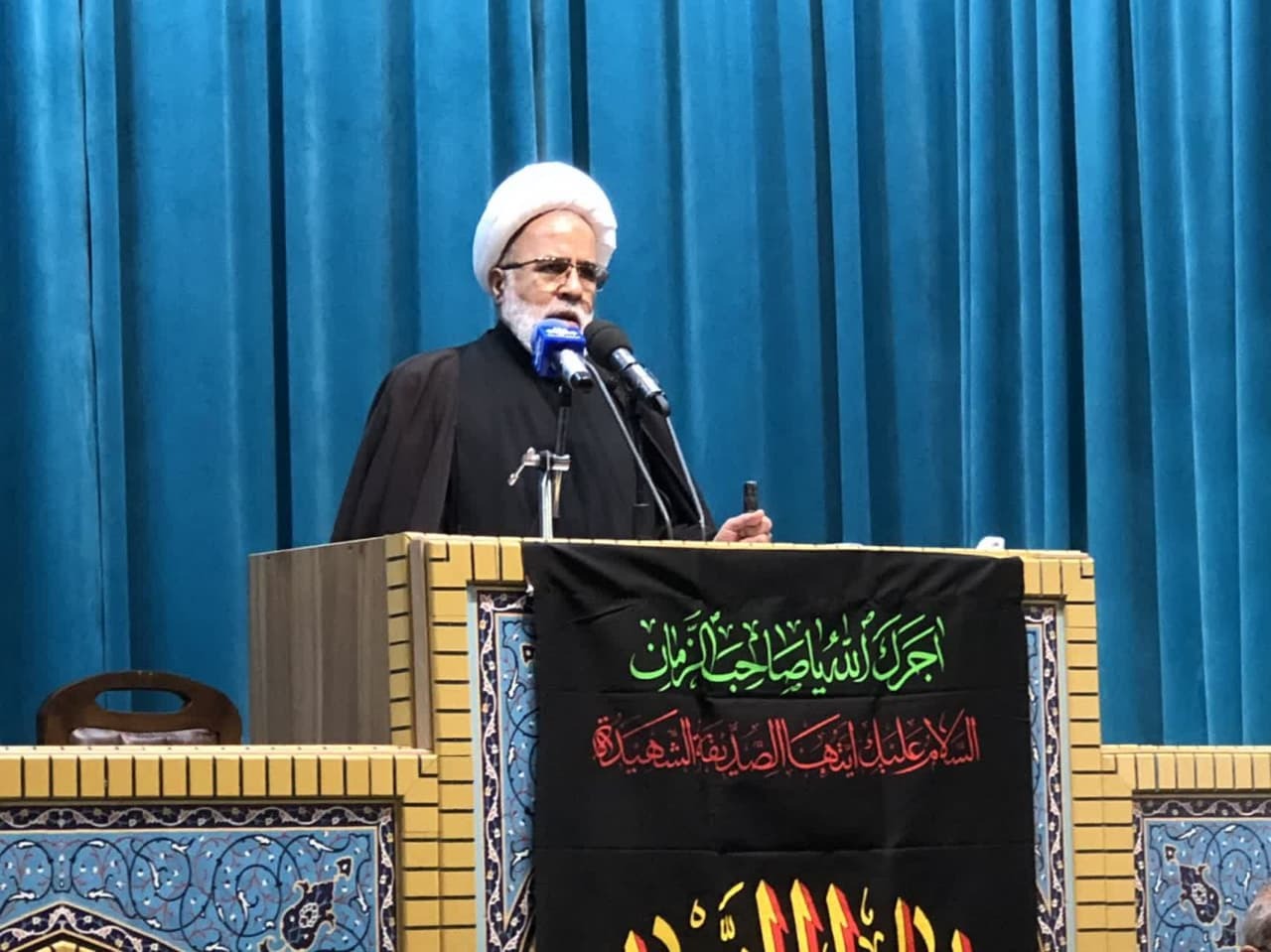 مراقب باشیم که فضای جامعه با حرمت شب های قدر همخوانی داشته باشد