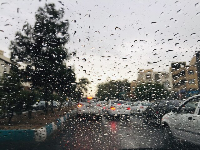 بارندگی سیلآسا نودشه را درگیر کرد / خیابانها زیر آب + فیلم بارندگی سیلآسا نودشه را درگیر کرد / خیابانها زیر آب + فیلم