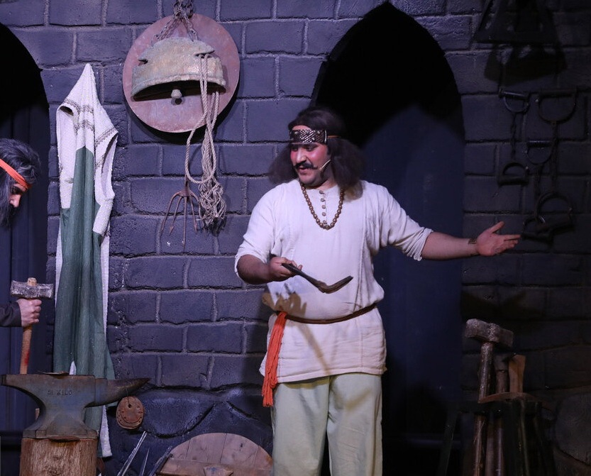 روایت میدانی از نمایش «پولاد پارسی» در اراک روایت میدانی از نمایش «پولاد پارسی» در اراک